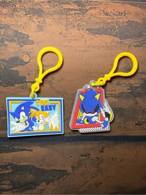 SEGA Sonic the Hedgehog Keychain Lot of 2,Sonic & Tails "Too Easy", Metal Sonic